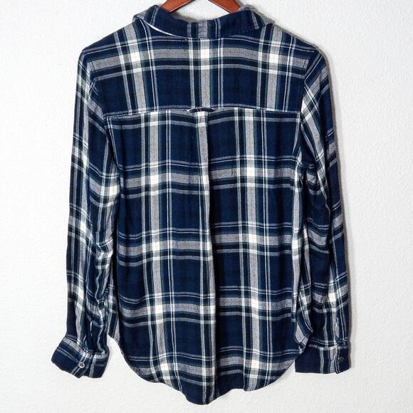 Kendall & Kylie Flannel Shirt Small Casual Navy Plaid Button Up - Picture 2 of 11